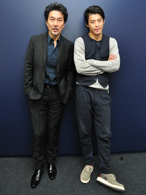 『キツツキと雨』役所広司×小栗旬　photo：Naoki Kurozu