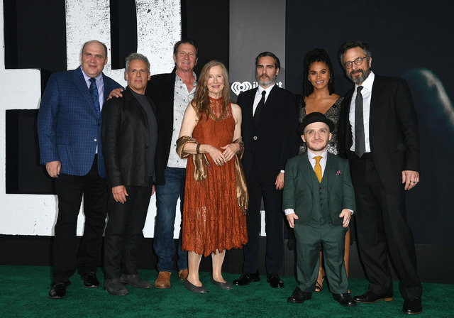 『ジョーカー』USプレミア　（C）2019 Warner Bros. Ent. All Rights Reserved” “TM & （C） DC Comics”