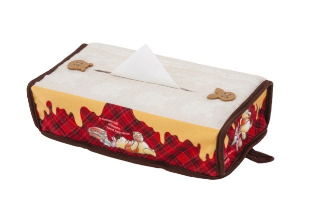 ティッシュボックスカバー（2,300円）(C) Disney. Based on the “Winnie The Pooh” works by A.A.Milne and E.H.Shepard.