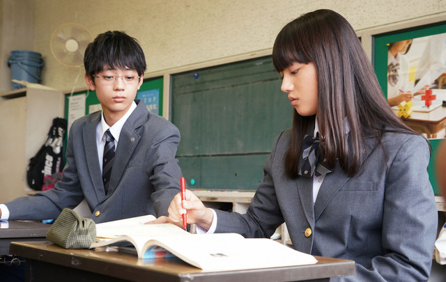 「俺の話は長い」第1話／「寿司と段ボール」 (C) NTV