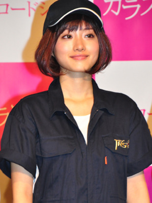 『カラスの親指』会見