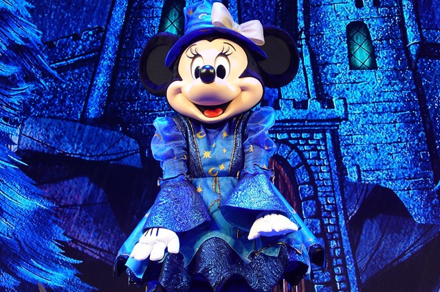 「ハロウィーン・タイム・アット・ディズニーランド・リゾート」As to Disney artwork, logos and properties： (C) Disney