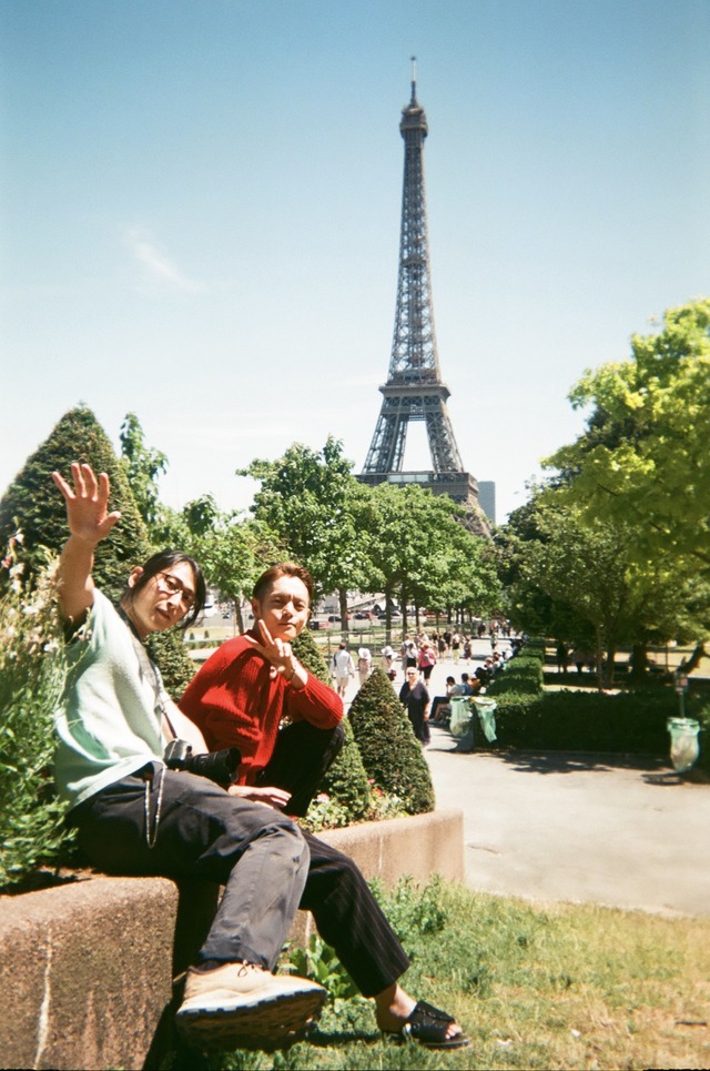 「窪田正孝×写真家・齋藤陽道 カレンダー2020」窪田正孝×齋藤陽道ツーショットメイキングスチール