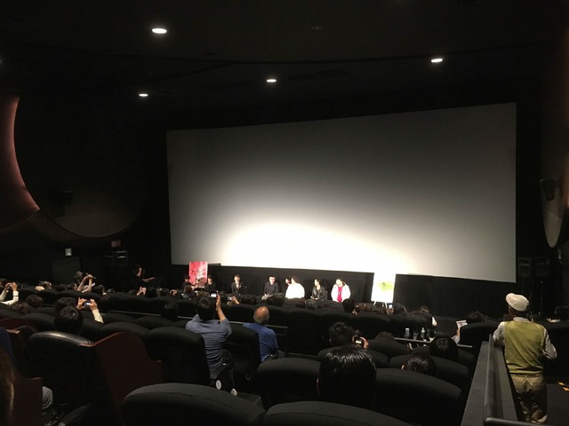 上映後のＱ＆Ａ。お客さんの中にアミール・ナデリ監督もいました