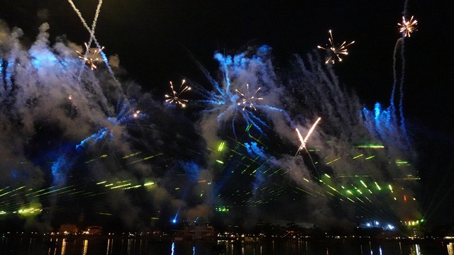 過去・現在、そして未来へ。期間限定の新花火「エプコット・フォーエバー」As to Disney artwork, logos and properties： (C) Disney