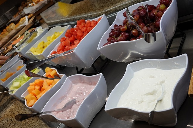 BIG5と楽しく食事！As to Disney artwork, logos and properties： (C) Disney