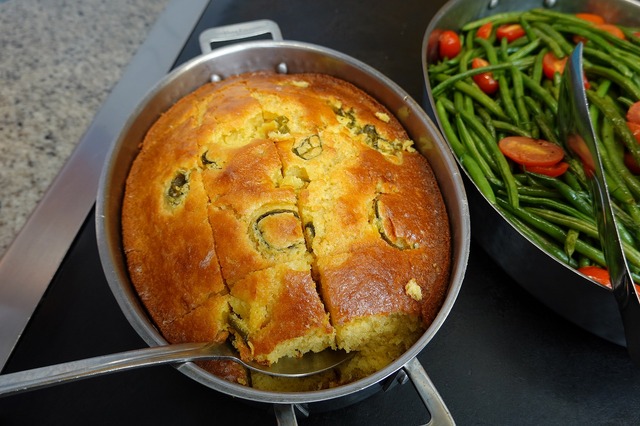 BIG5と楽しく食事！As to Disney artwork, logos and properties： (C) Disney