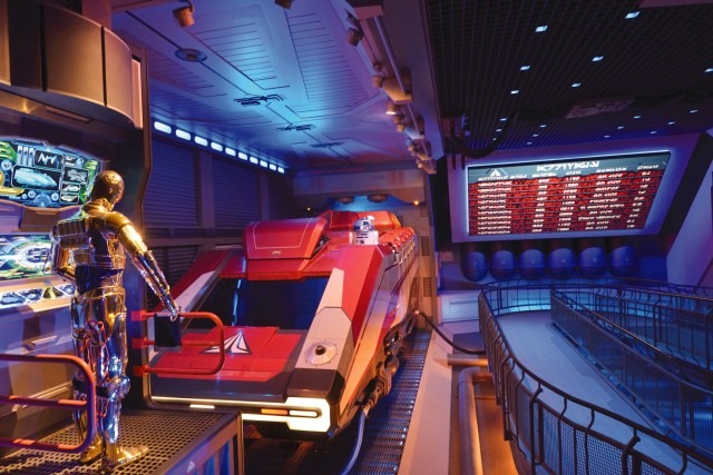 映画観てからがおすすめ！スター・ツアーズが完結編仕様に！(C) Disney (C) &TM Lucasfilm Ltd.