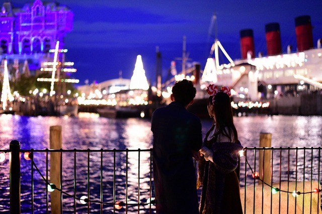 ロマンティック過多！夜景さんぽでXmasのシーを満喫(C) Disney