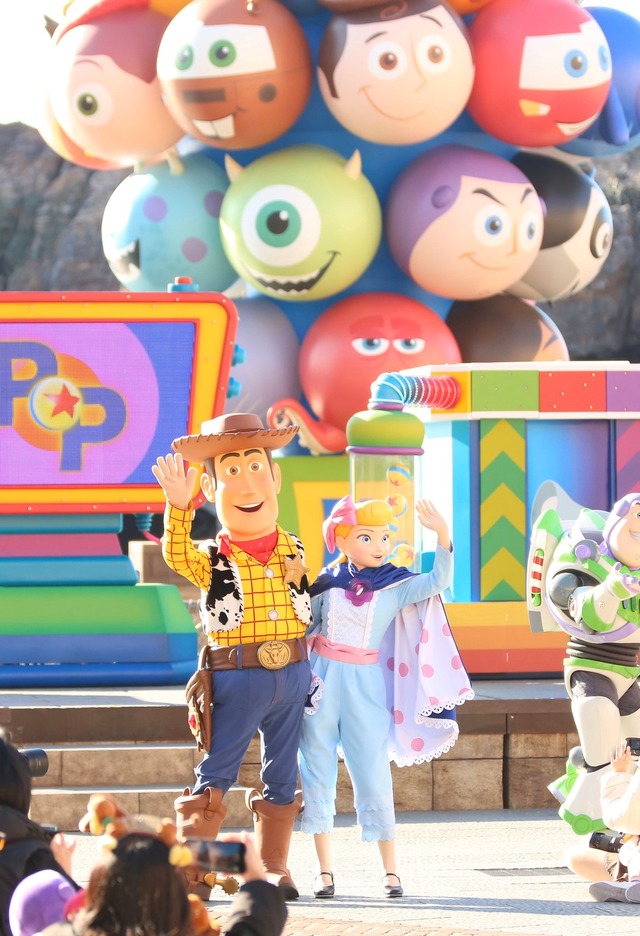 ステージショー「ピクサー・プレイタイム・パルズ」