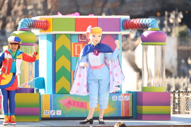 ステージショー「ピクサー・プレイタイム・パルズ」