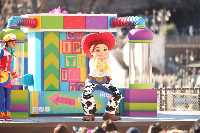 ステージショー「ピクサー・プレイタイム・パルズ」