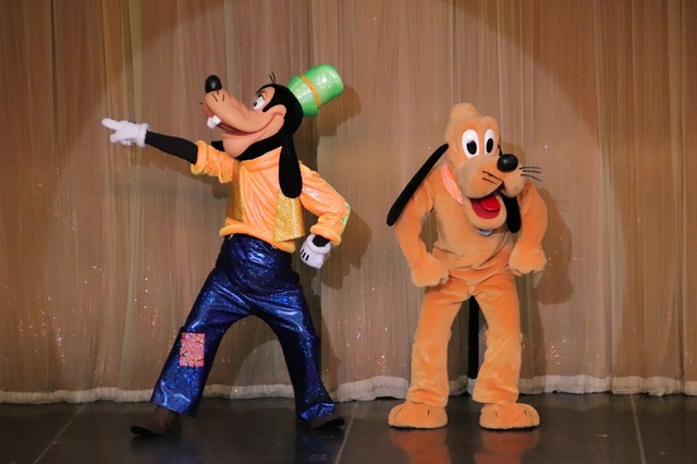 新成人のみなさんおめでとうございます☆令和元年度浦安市成人式(C) Disney