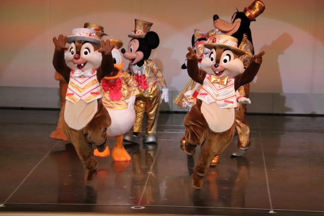 新成人のみなさんおめでとうございます☆令和元年度浦安市成人式(C) Disney