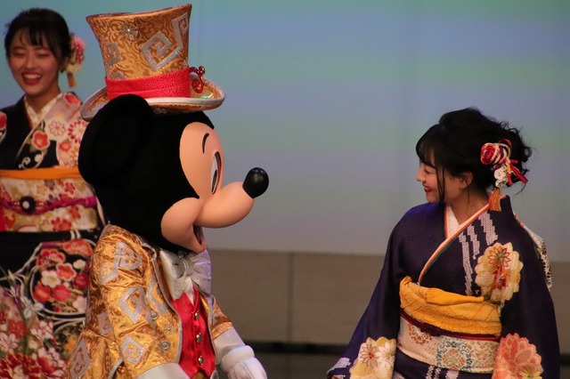 新成人のみなさんおめでとうございます☆令和元年度浦安市成人式(C) Disney