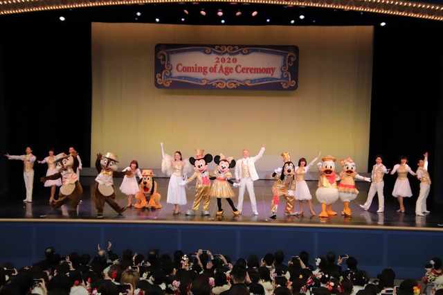 新成人のみなさんおめでとうございます☆令和元年度浦安市成人式(C) Disney