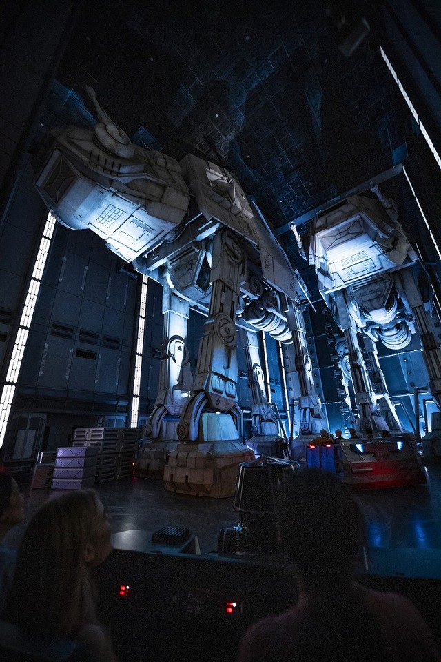 SW新アトラクション、今度はアナハイム側で始動！As to Disney artwork, logos and properties： (C) Disney