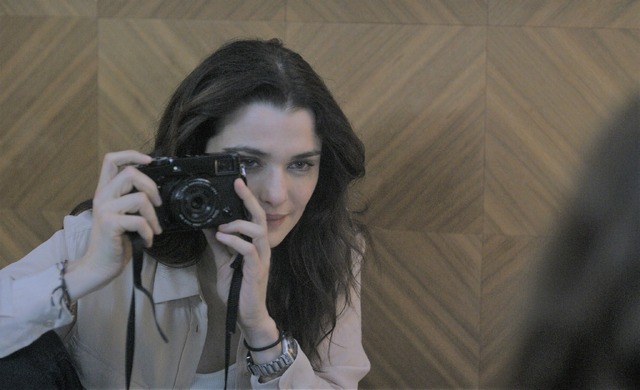 『ロニートとエスティ　彼女たちの選択』 （C）2018 Channel Four Television Corporation and Candlelight Productions, LLC.  All Rights Reserved.