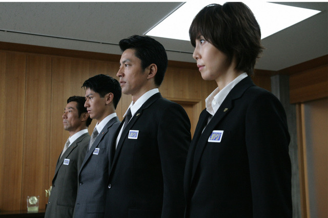 『藁の楯 わらのたて』（C）木内一裕／講談社　（C）2013映画「藁の楯」製作委員会