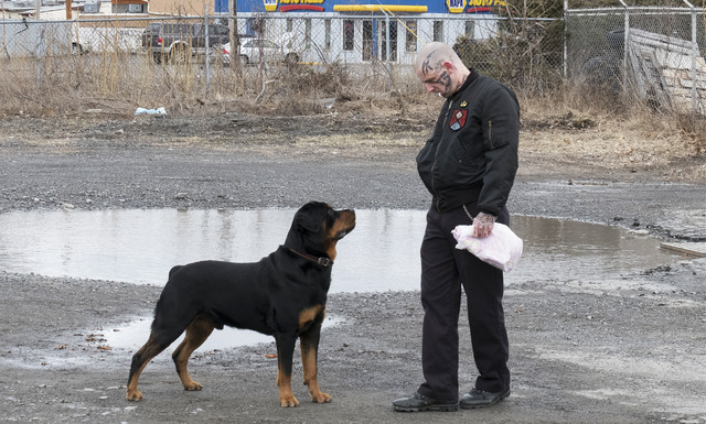 『SKIN／スキン』　（C）2019 SF Film, LLC. All Rights Reserved.