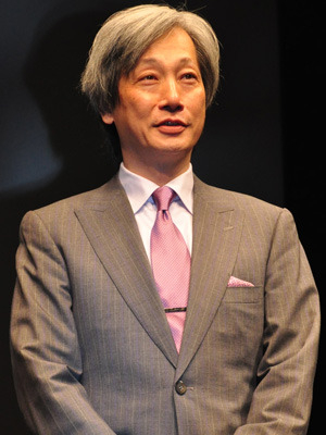 「一般社団法人外国映画輸入協会」発足50周年記念式に出席した前田敦子