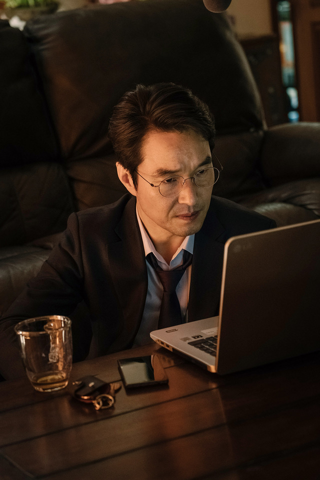 『悪の偶像』　(C) 2019 CJ CGV Co., Ltd., VILL LEE FILM, POLLUX BARUNSON INC PRODUCTION All Rights Reserved