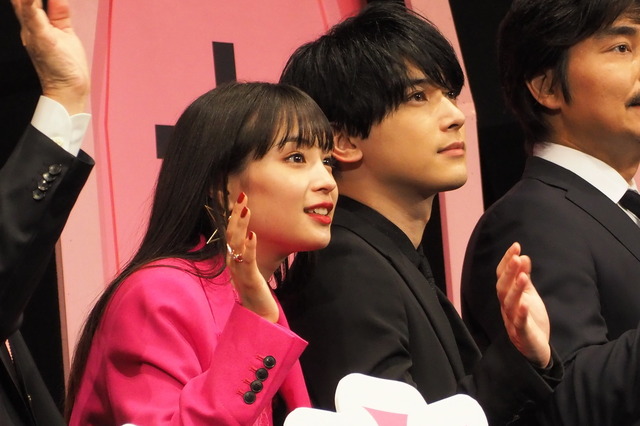 映画『一度死んでみた』完成披露ミサ