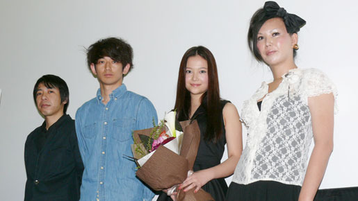 『モンスターズクラブ』公開初日舞台挨拶にて