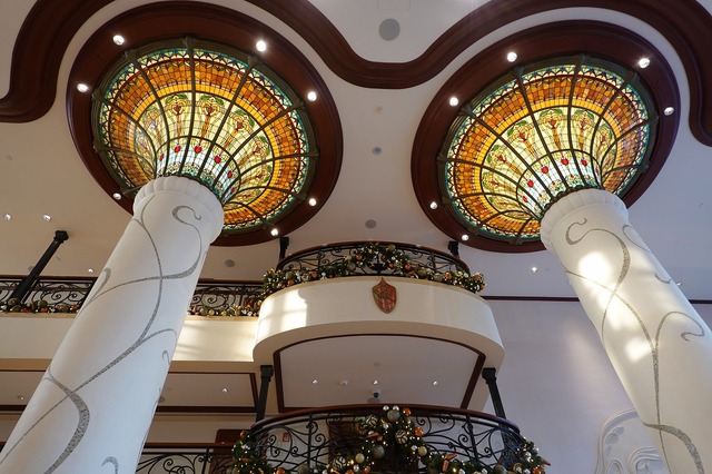 上海ディズニーランド・リゾート As to Disney artwork, logos and properties： (C) Disney