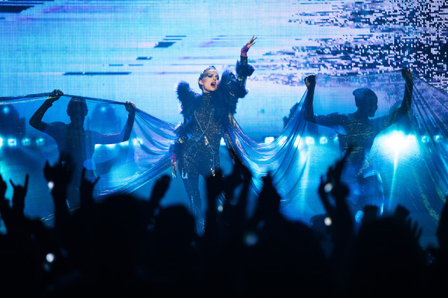 『ポップスター』Motion Picture （C）2018 Vox Lux Film Holdings, LLC. All Rights Reserved