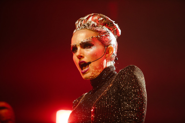 『ポップスター』Motion Picture （C）2018 Vox Lux Film Holdings, LLC. All Rights Reserved