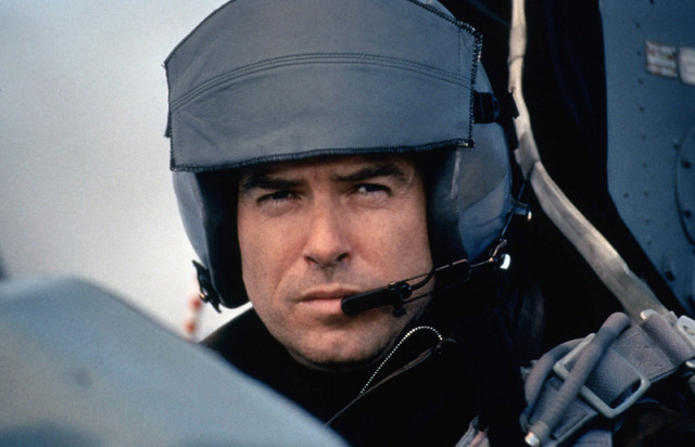 『007 トゥモロー・ネバー・ダイ』 (C) APOLLO