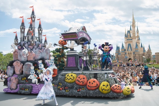 37周年を祝ってBIGが登場！(C) Disney