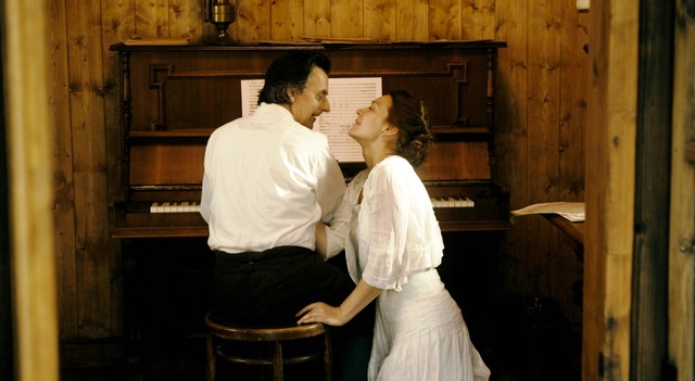 Help! The 映画配給会社プロジェクト「配給会社別　見放題配信パック」第一弾配信作品場面写真『マーラー 君に捧げるアダージョ』（C）2010, Pelemele Film, Cult Film, ARD, BR, ORF, Bioskop Film GmbH