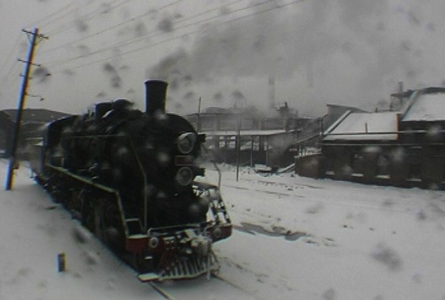 Help! The 映画配給会社プロジェクト「配給会社別　見放題配信パック」第一弾配信作品場面写真『鉄西区』（C） Copyright 2002 by Wang Bing. All rights reserved.