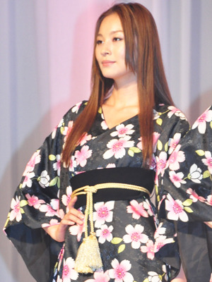 「モデルガールズ」デビューお披露目記者会見