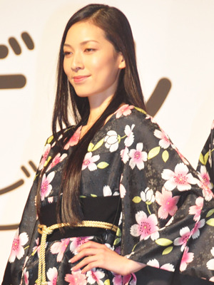 「モデルガールズ」デビューお披露目記者会見