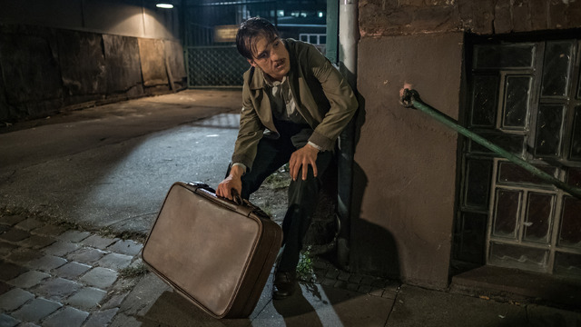 『屋根裏の殺人鬼 フリッツ・ホンカ』(C)2019 bombero international GmbH&Co. KG/Pathe Films S.A.S./Warner Bros. Entertainment GmbH