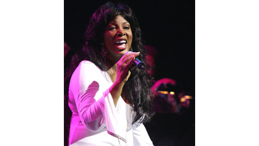 ドナ・サマー、2006年のコンサートツアーにて -(C) ZUMAPRESS/AFLO