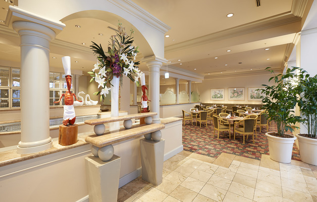 ホテルオークラ東京ベイ(C) Disney