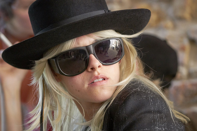 『ふたりのJ・T・リロイ　ベストセラー作家の裏の裏』(C)2018 Mars Town Film Limited