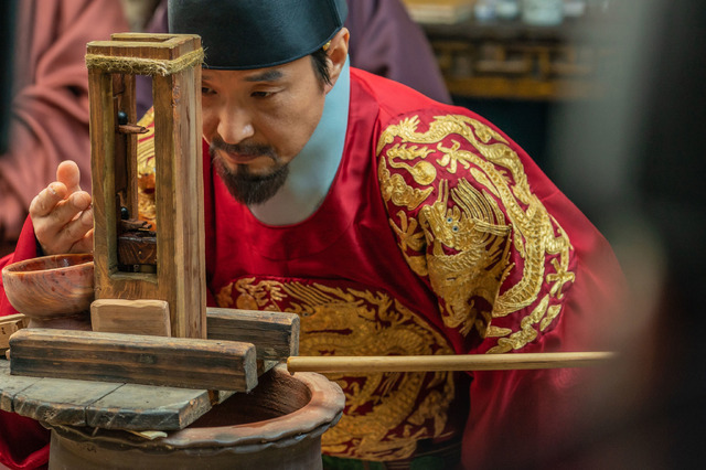 『世宗大王 星を追う者たち』（C） 2020 LOTTE ENTERTAINMENT All Rights Reserved.