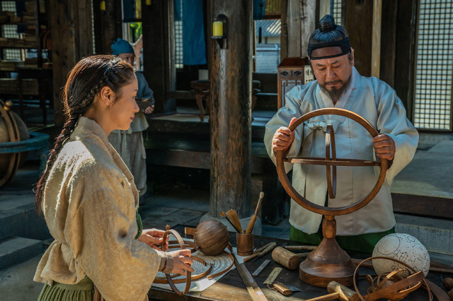 『世宗大王 星を追う者たち』（C） 2020 LOTTE ENTERTAINMENT All Rights Reserved.