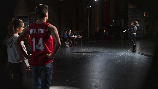 「ハイスクール・ミュージカル：ザ・ミュージカル」第1話（C） 2020 Disney