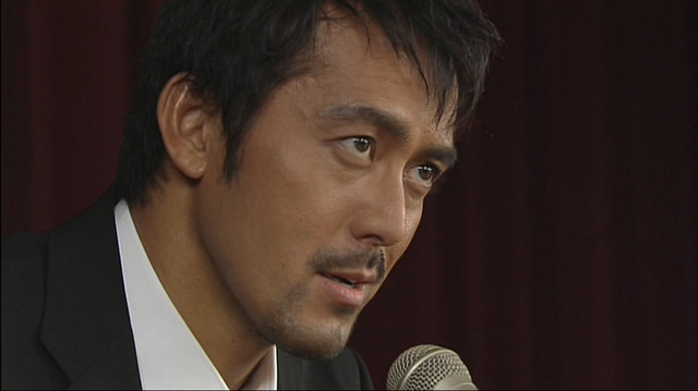 桜木建二を演じる主演の阿部寛（『ドラゴン桜』２００５年）(C)TBS