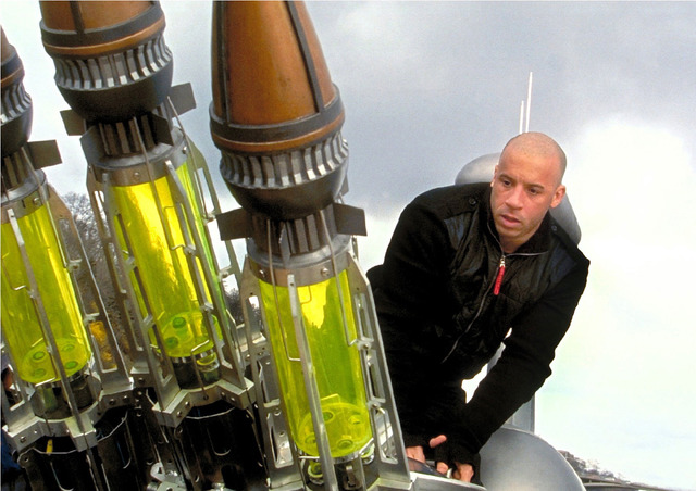 『トリプルＸ』 (C) APOLLO