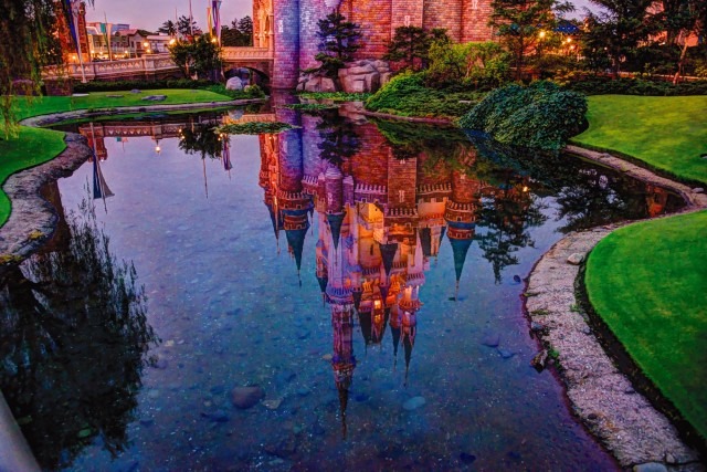 新しいルールで営業を再開する東京ディズニーリゾート (C) Disney