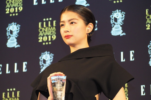 佐久間由衣「エル シネマアワード2019」