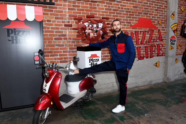 チェイス・クロフォード (C) Photo by Presley Ann/Getty Images for Pizza Hut