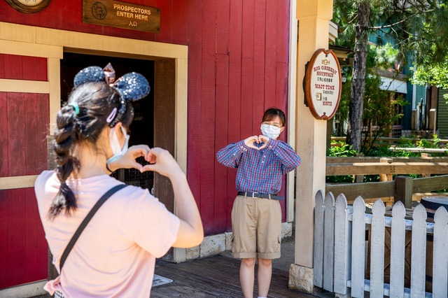 一時閉園を決めた香港ディズニー